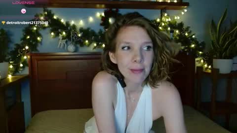 daisy_lovely online show from December 16, 2025, 6:07 am