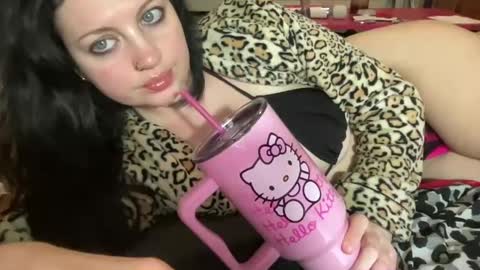 Snapshot of daisyyylove chatting on January 4, 2025, 8:17 am daisy love online show from January 4, 2025, 8:17 am