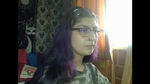    --  -- help me reach 100 hands up  online show from October 1, 2025, 7:09 pm