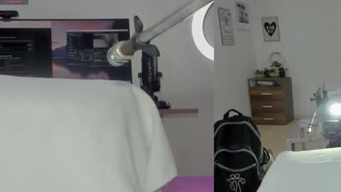 daki_ume_ online show from February 18, 2026, 2:18 am