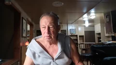 Snapshot of dakit2 chatting on October 28, 2025, 12:52 pm dakit online show from October 28, 2025, 12:52 pm