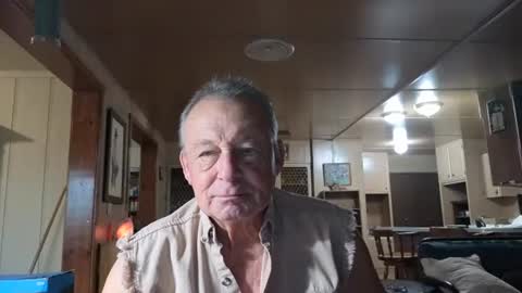 Snapshot of dakit2 chatting on November 14, 2025, 3:33 pm dakit online show from November 14, 2025, 3:33 pm