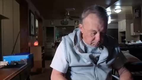 Snapshot of dakit2 chatting on November 17, 2025, 2:34 pm dakit online show from November 17, 2025, 2:34 pm