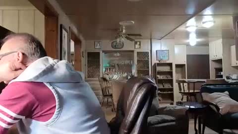 Snapshot of dakit2 chatting on November 19, 2025, 1:44 pm dakit online show from November 19, 2025, 1:44 pm