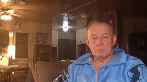 Snapshot of dakit2 chatting on November 23, 2025, 3:01 pm dakit online show from November 23, 2025, 3:01 pm