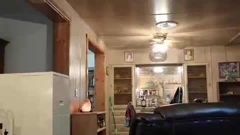 Snapshot of dakit2 chatting on December 14, 2025, 4:34 pm dakit online show from December 14, 2025, 4:34 pm