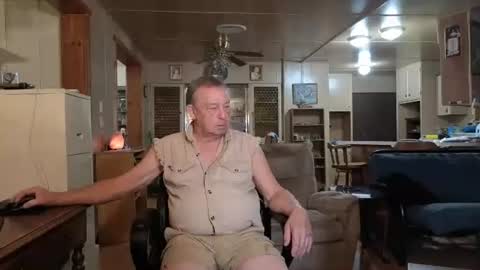 Snapshot of dakit2 chatting on January 11, 2026, 2:55 pm dakit online show from January 11, 2026, 2:55 pm