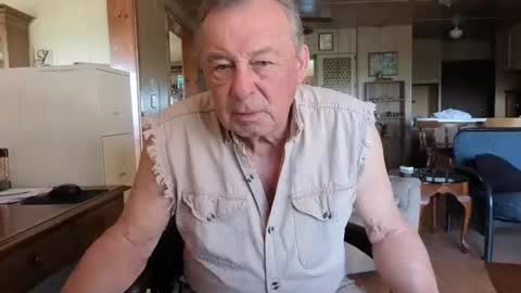 Snapshot of dakit2 chatting on January 14, 2026, 5:18 pm dakit online show from January 14, 2026, 5:18 pm