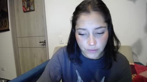 IG  dakotasofiaa online show from February 12, 2025, 2:45 am