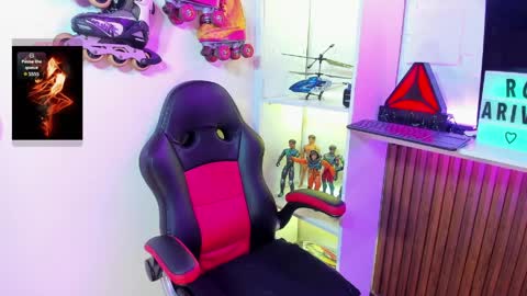 dakota_addams online show from April 7, 2026, 8:09 pm