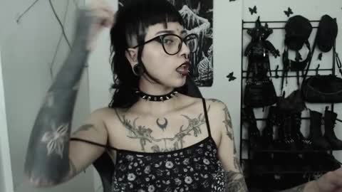 dakota online show from October 24, 2025, 3:25 am