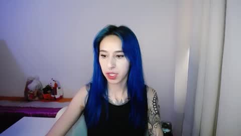 Maca online show from November 26, 2025, 10:00 pm