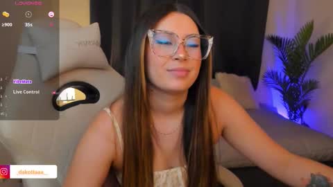 dakottaa__ online show from February 7, 2026, 11:41 pm