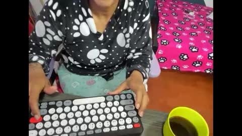 daleska_delicious1 online show from November 14, 2025, 3:11 pm