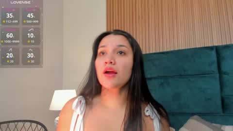 Snapshot of dalia_alissa chatting on June 8, 2026, 12:38 pm Violeta online show from June 8, 2026, 12:38 pm