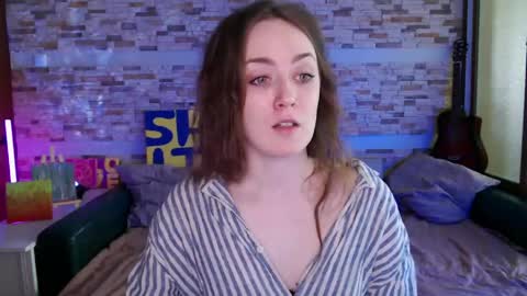 Dalia  online show from April 14, 2026, 10:32 am