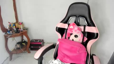 Snapshot of daliaapril22 chatting on March 15, 2026, 4:13 pm Dalia April online show from March 15, 2026, 4:13 pm