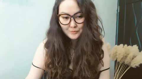 Snapshot of dalidayes chatting on December 7, 2024, 5:59 am Dali online show from December 7, 2024, 5:59 am