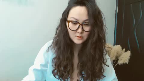 Snapshot of dalidayes chatting on December 8, 2024, 5:39 am Dali online show from December 8, 2024, 5:39 am