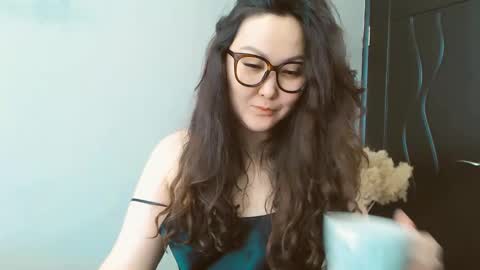 Snapshot of dalidayes chatting on December 21, 2024, 6:52 am Dali online show from December 21, 2024, 6:52 am