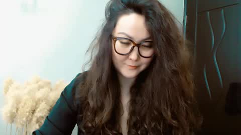 Snapshot of dalidayes chatting on December 29, 2024, 8:44 am Dali online show from December 29, 2024, 8:44 am