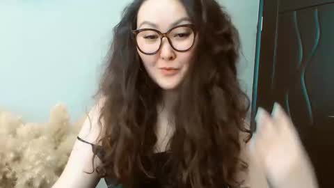 Snapshot of dalidayes chatting on January 17, 2025, 5:53 am Dali online show from January 17, 2025, 5:53 am