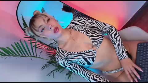 dalilathoms online show from January 9, 2026, 9:05 pm