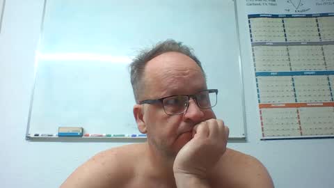 Snapshot of dallastxguy74 chatting on December 8, 2024, 6:33 am dallastxguy74 online show from December 8, 2024, 6:33 am