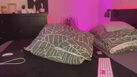 dalmatian_girl online show from December 15, 2025, 7:29 pm