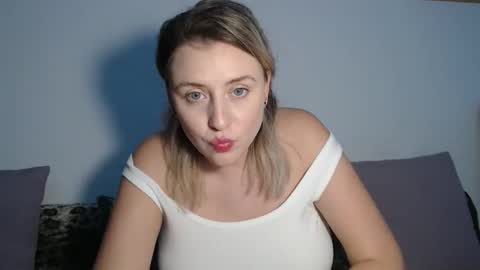 Maria online show from November 21, 2025, 10:19 pm