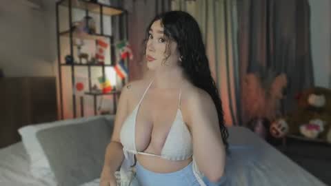 Dalyla online show from July 12, 2026, 1:13 pm