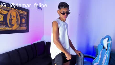 damar_felipe online show from January 19, 2025, 3:29 am