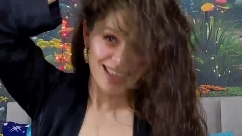 Snapshot of damedefeu chatting on February 11, 2025, 9:09 am damedefeu online show from February 11, 2025, 9:09 am