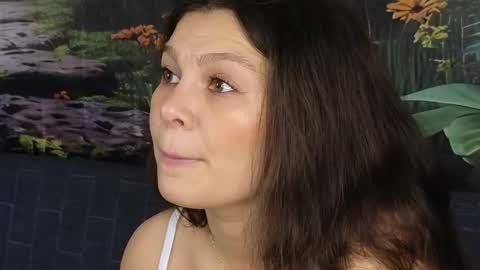 Snapshot of damedefeu chatting on October 9, 2025, 11:19 am damedefeu online show from October 9, 2025, 11:19 am