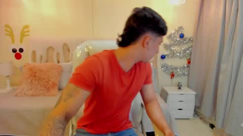 Snapshot of damian23_ chatting on December 27, 2024, 12:45 pm DAMIAN online show from December 27, 2024, 12:45 pm