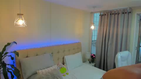 Snapshot of damian23_ chatting on January 17, 2025, 6:23 pm DAMIAN online show from January 17, 2025, 6:23 pm