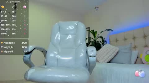 Snapshot of damian23_ chatting on January 21, 2025, 3:32 pm DAMIAN online show from January 21, 2025, 3:32 pm