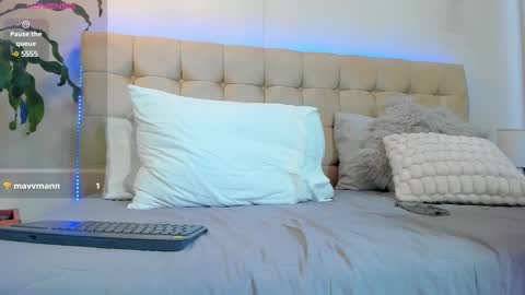 Snapshot of damian23_ chatting on February 18, 2025, 3:43 pm DAMIAN online show from February 18, 2025, 3:43 pm