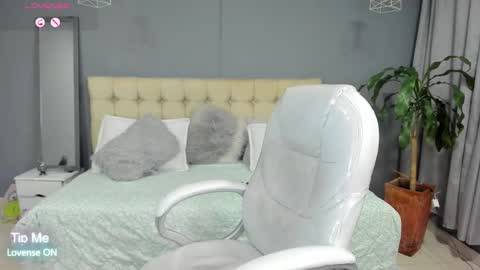 Snapshot of damian23_ chatting on September 24, 2025, 10:18 am DAMIAN online show from September 24, 2025, 10:18 am