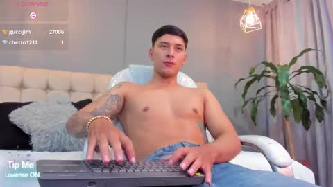 Snapshot of damian23_ chatting on September 29, 2025, 2:11 pm DAMIAN online show from September 29, 2025, 2:11 pm