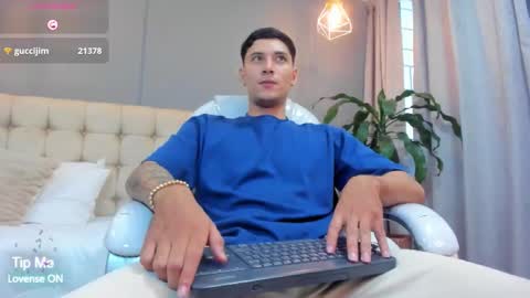 Snapshot of damian23_ chatting on October 9, 2025, 2:26 pm DAMIAN online show from October 9, 2025, 2:26 pm