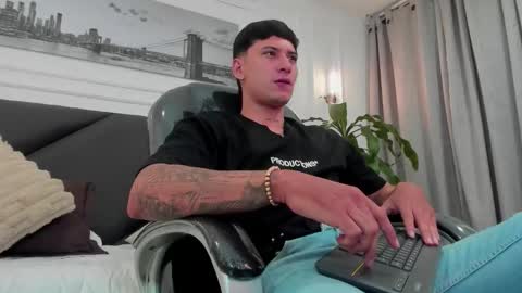 DAMIAN online show from November 27, 2025, 10:17 am