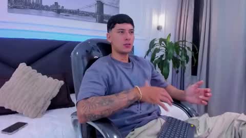 DAMIAN online show from December 19, 2025, 10:44 am