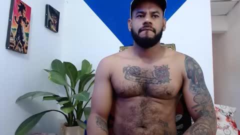 damian64436171 online show from January 15, 2025, 2:46 pm