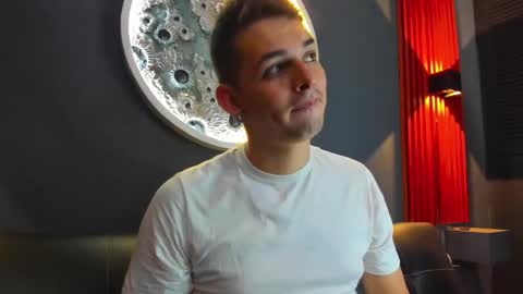 Snapshot of damian__oliver chatting on December 12, 2024, 6:03 am Damian Oliver online show from December 12, 2024, 6:03 am