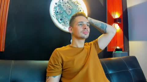 Snapshot of damian__oliver chatting on January 17, 2025, 10:55 am Damian Oliver online show from January 17, 2025, 10:55 am