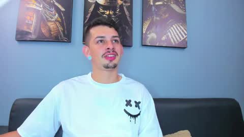 Snapshot of damian__oliver chatting on October 21, 2025, 5:52 am Damian Oliver online show from October 21, 2025, 5:52 am