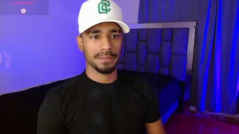 damiano_walker online show from April 14, 2026, 4:29 am