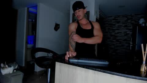 Snapshot of dammianmilleroficial chatting on December 17, 2025, 11:11 pm INSTAGRAM DAMMIANMILLEROFICIAL online show from December 17, 2025, 11:11 pm