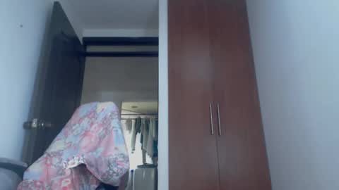 Snapshot of dammuscle chatting on February 19, 2026, 4:03 pm dammuscle online show from February 19, 2026, 4:03 pm